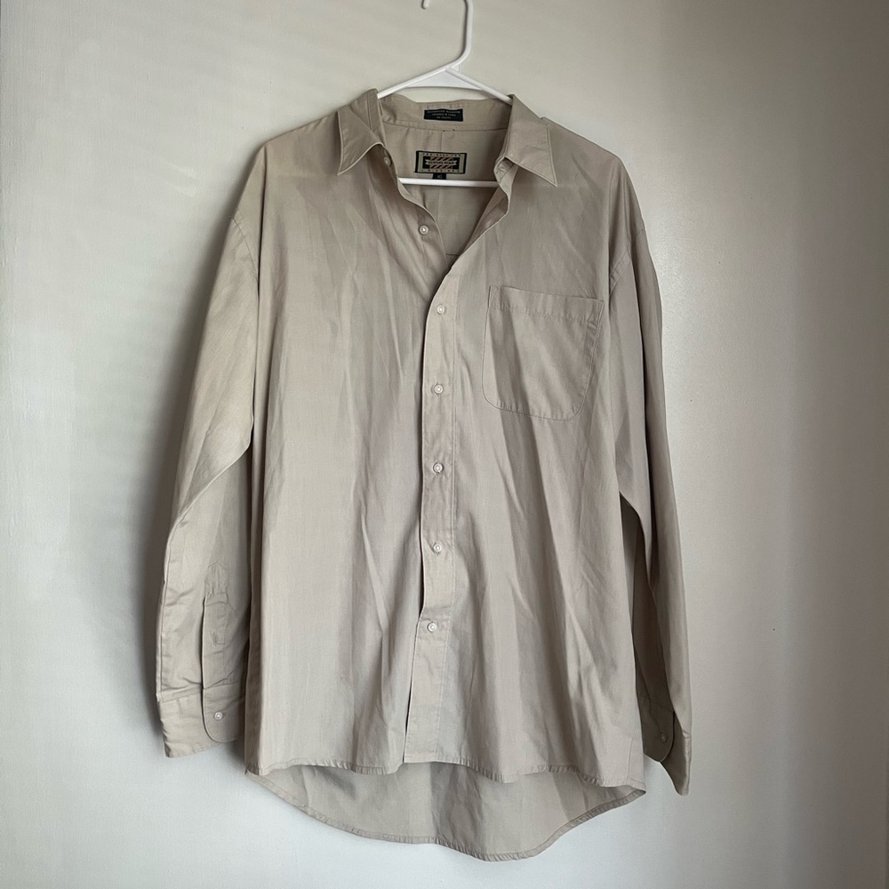 Men’s Light Tan Casual Button-Down Shirt